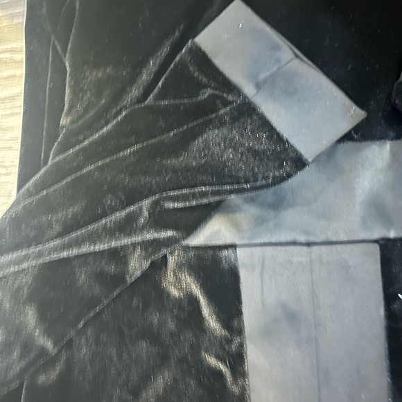 AEL Amy Enjoys Life black velvet romper with satin trim size small zipper back - Picture 5 of 5